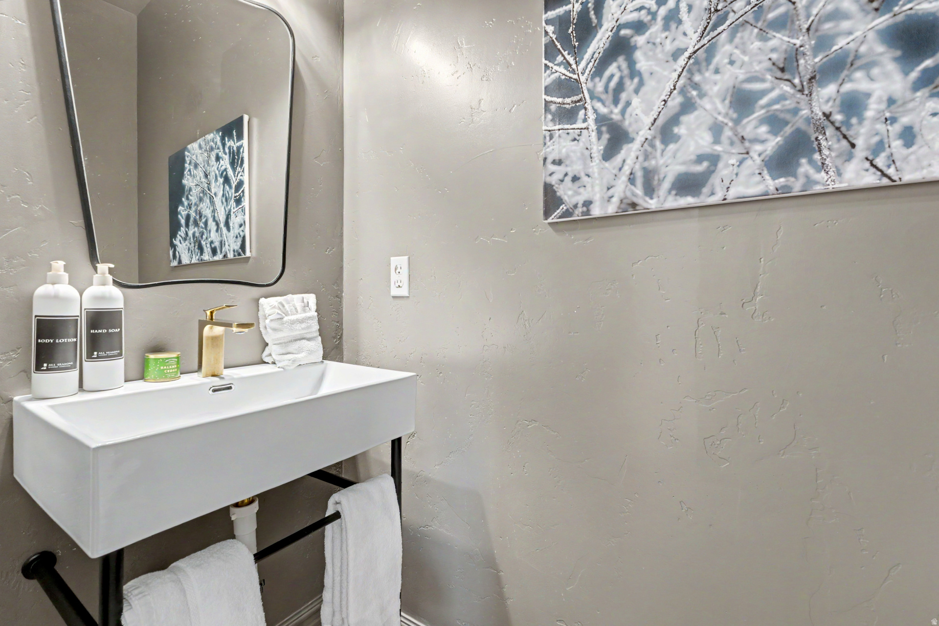 SWISS ALPENHOF PUD - Residential