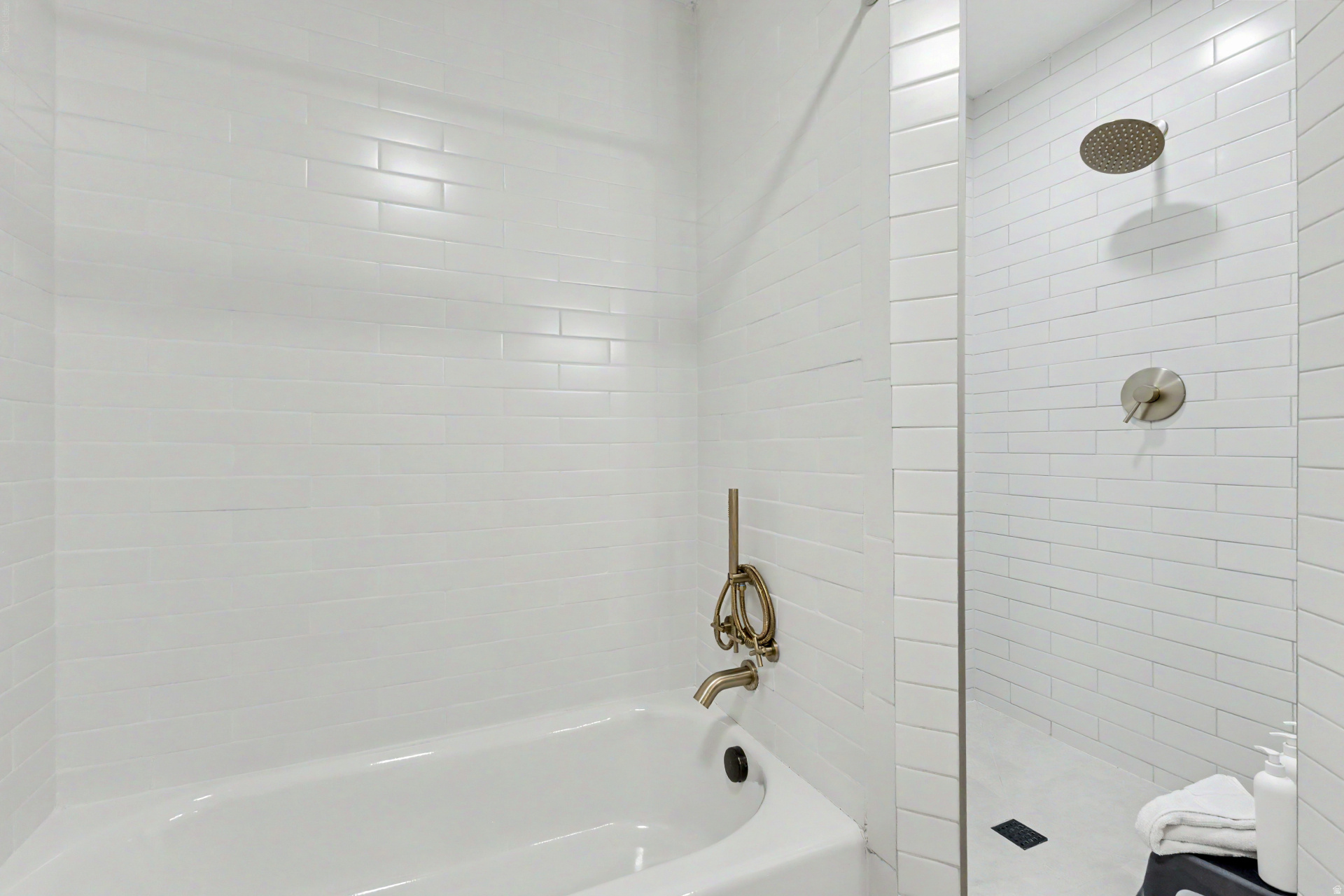 SWISS ALPENHOF PUD - Residential