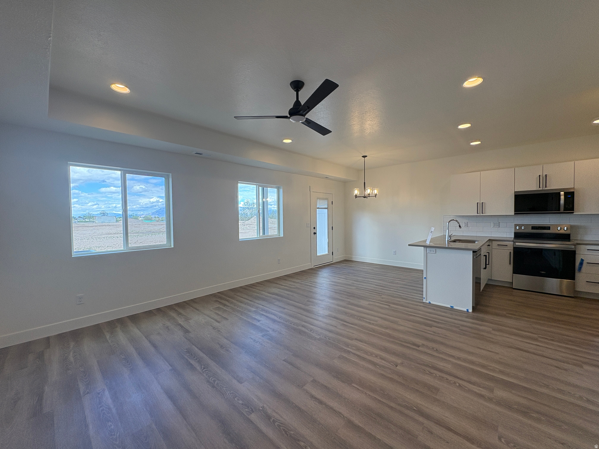 SALT GRASS - Residential