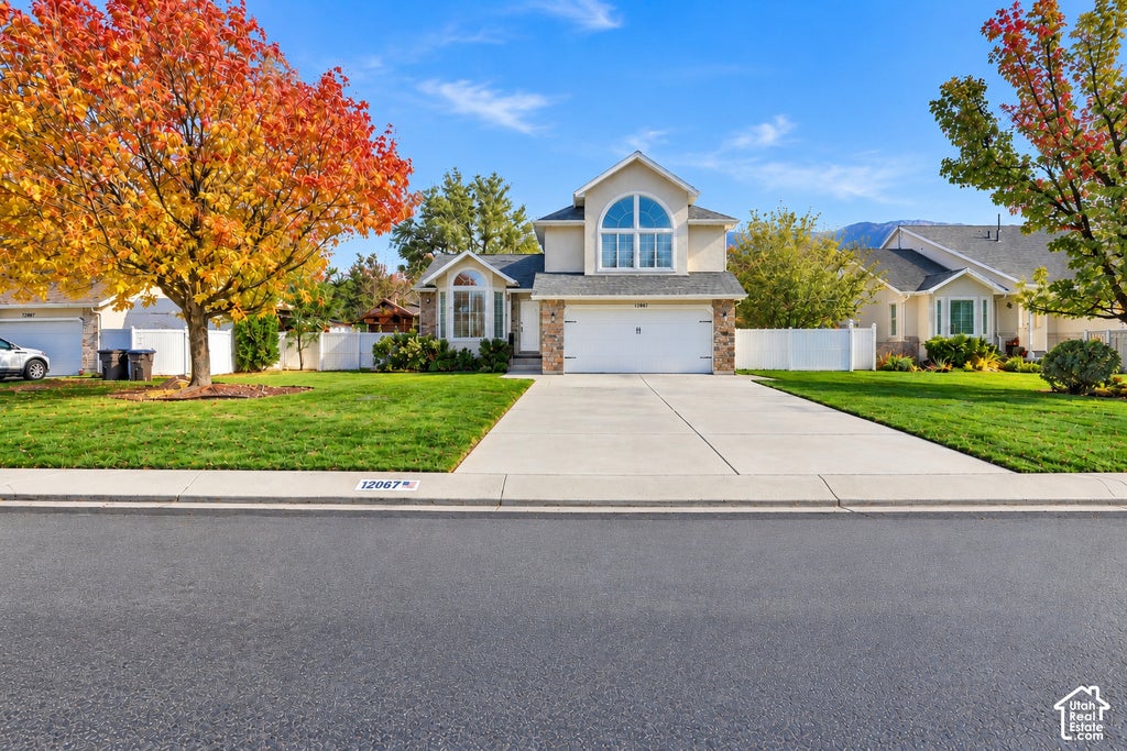 Photo of 12067 S HERON RIDGE CIR E, Draper, UT 84020 (MLS # 2193799)