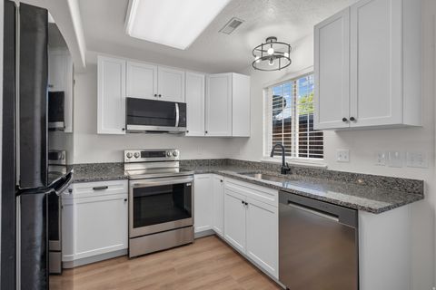 Tiny photo for 834 GREENRIDGE AVE, Payson, UT 84651 (MLS # 2174337)