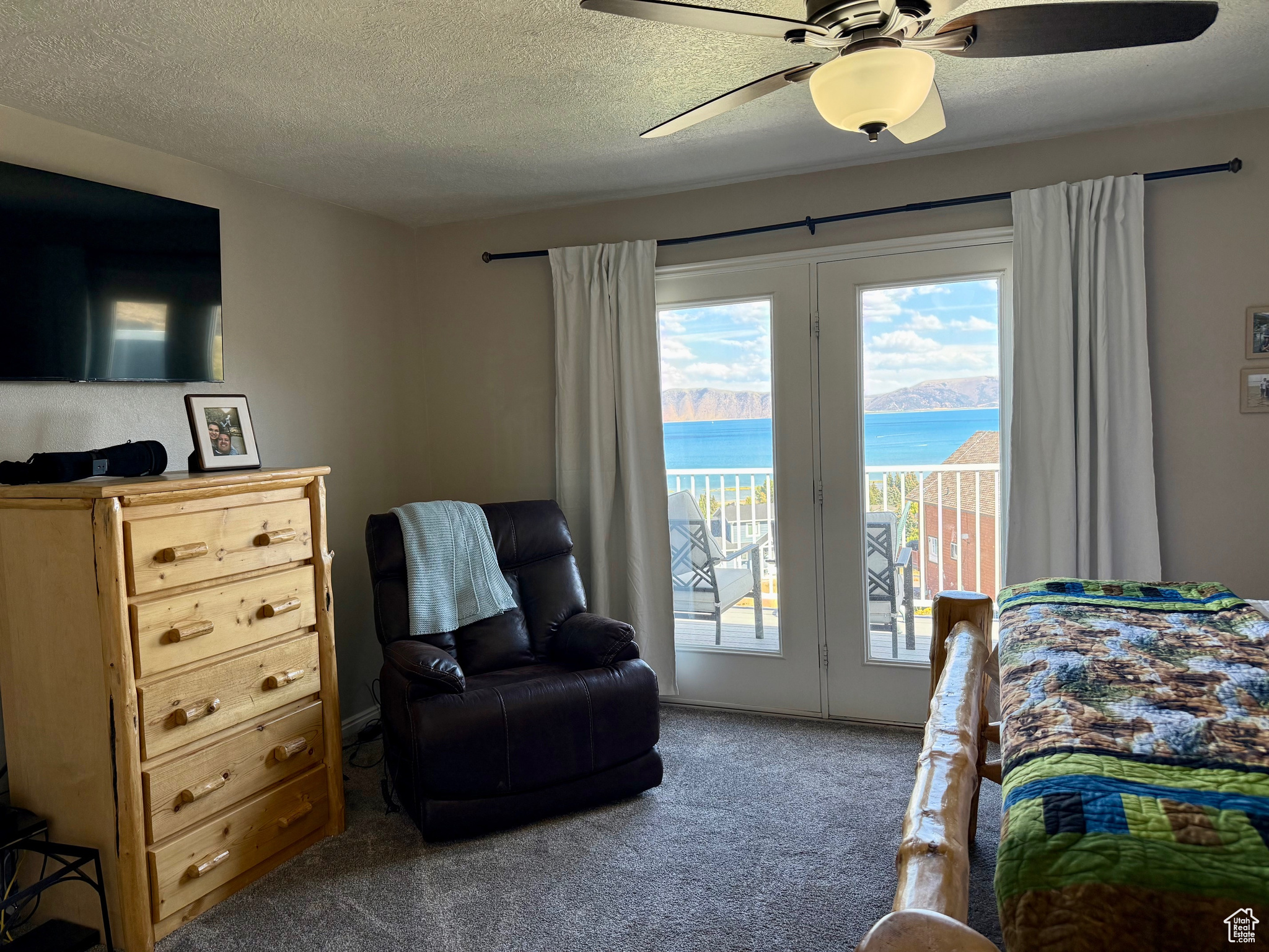 HARBOR VILLAGE - Residential