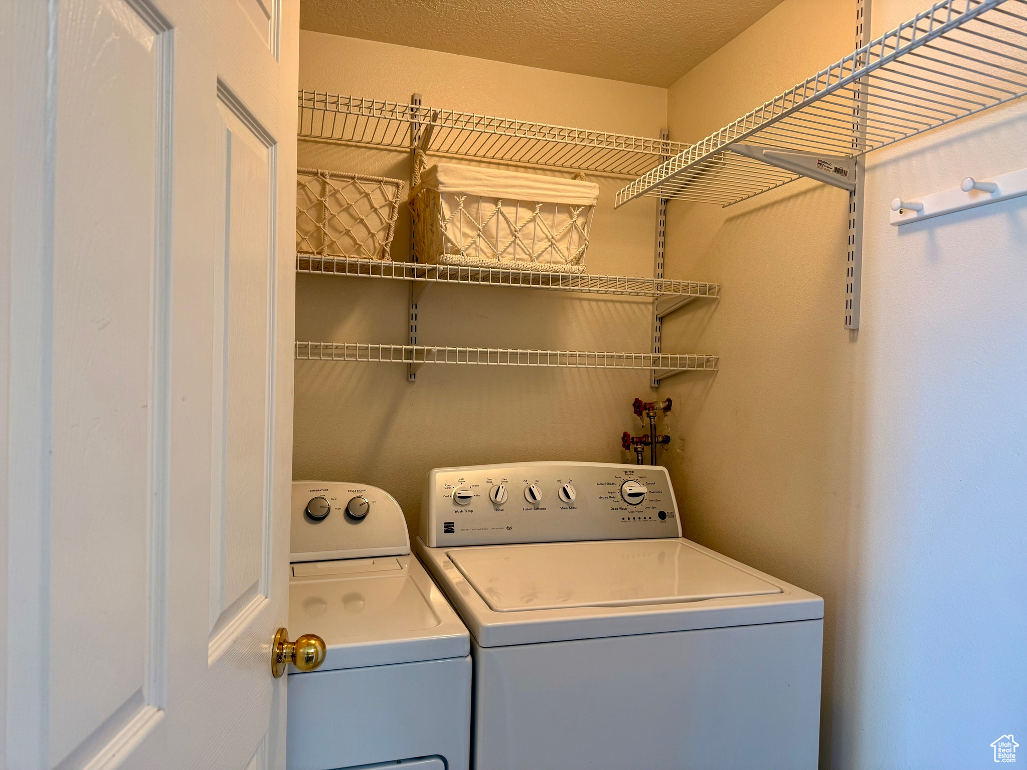 HARBOR VILLAGE - Residential