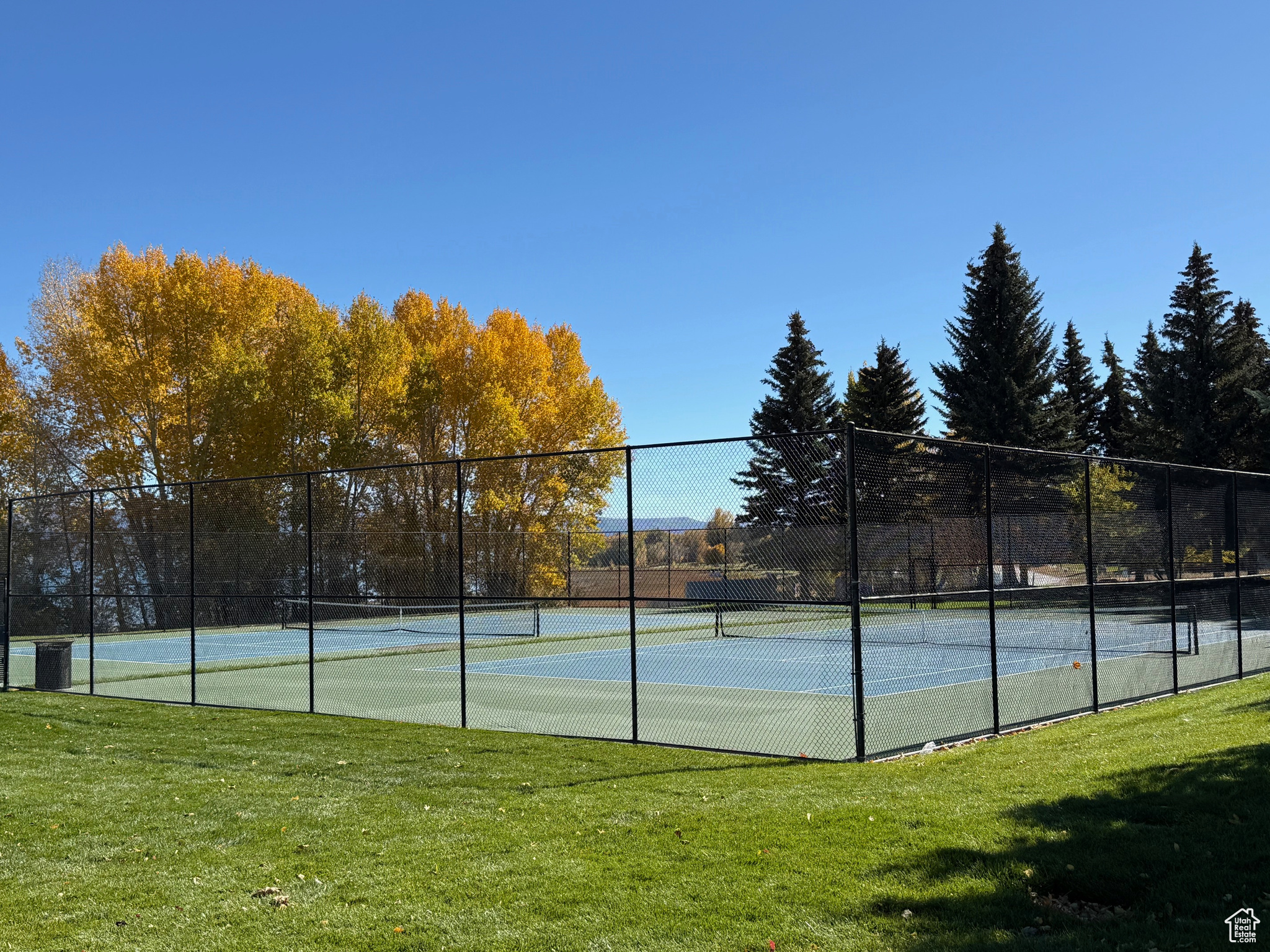 HARBOR VILLAGE - Residential