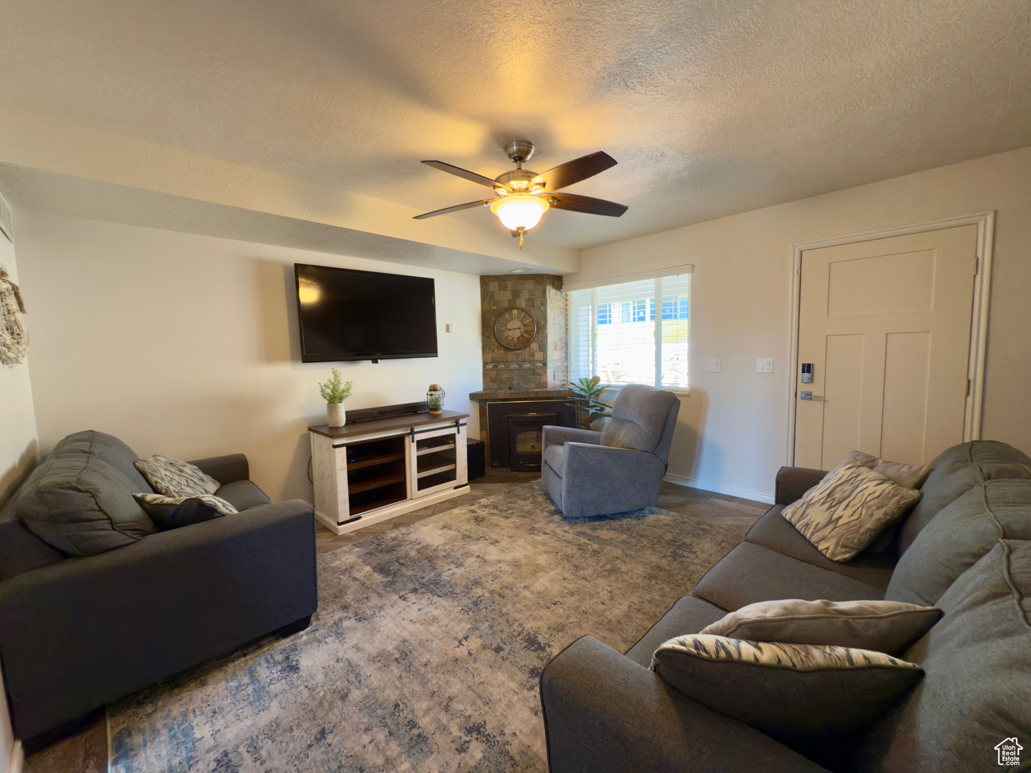 HARBOR VILLAGE - Residential