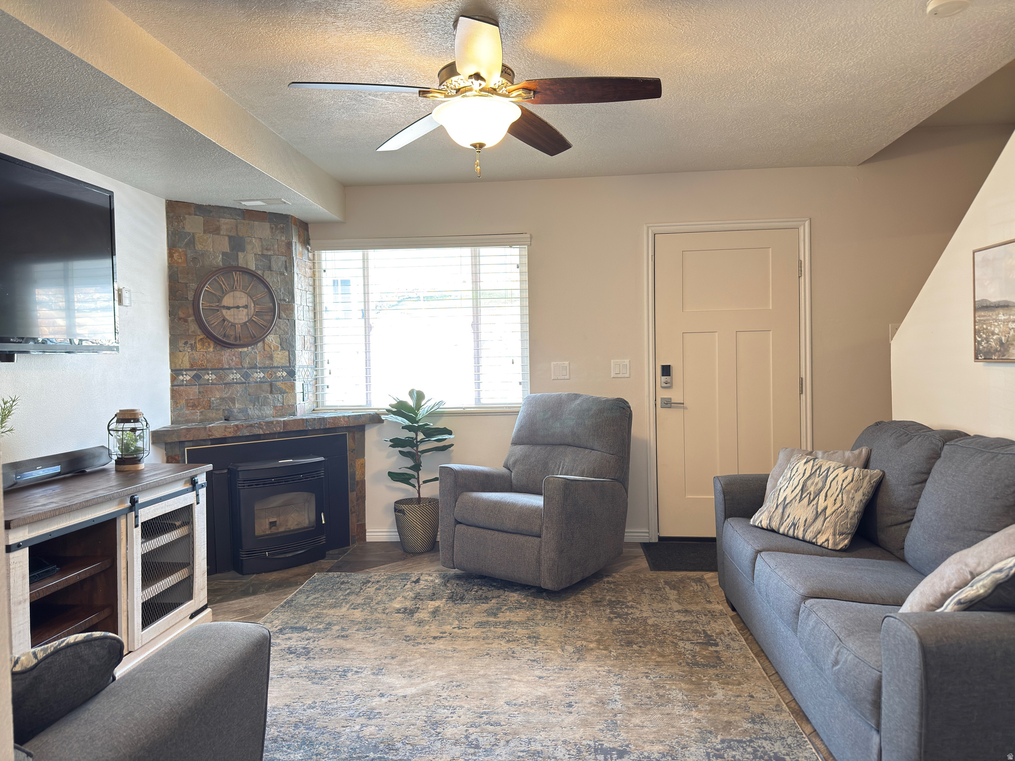 HARBOR VILLAGE - Residential