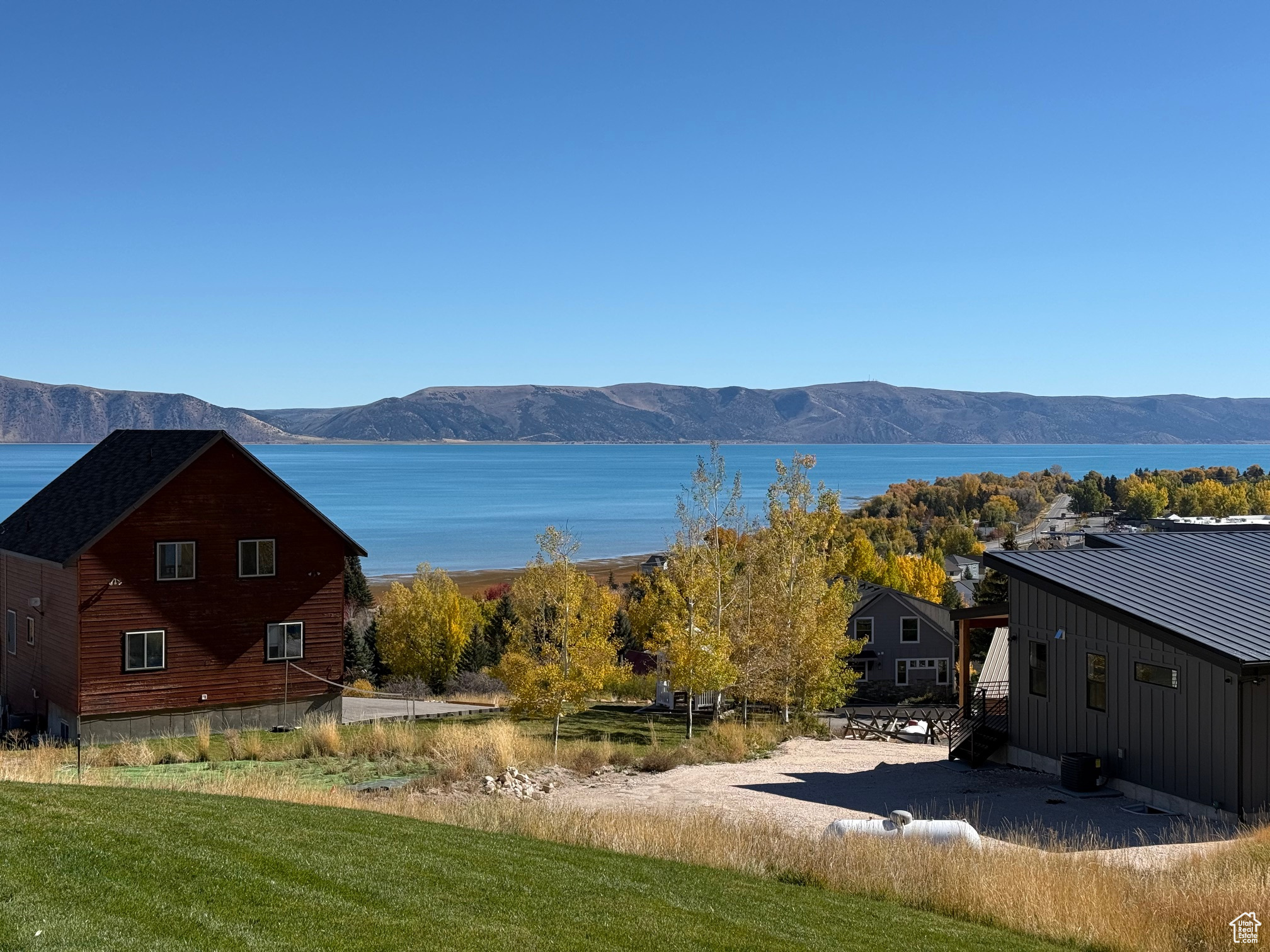 HARBOR VILLAGE - Residential