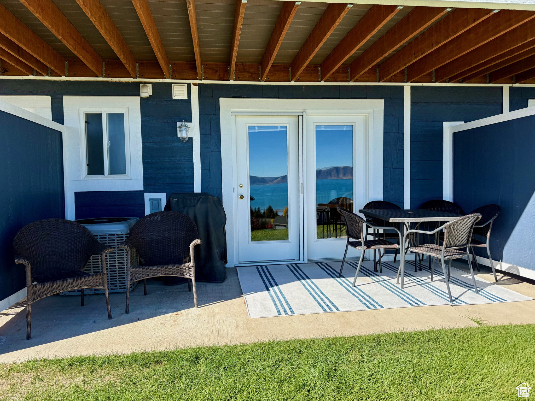 HARBOR VILLAGE - Residential