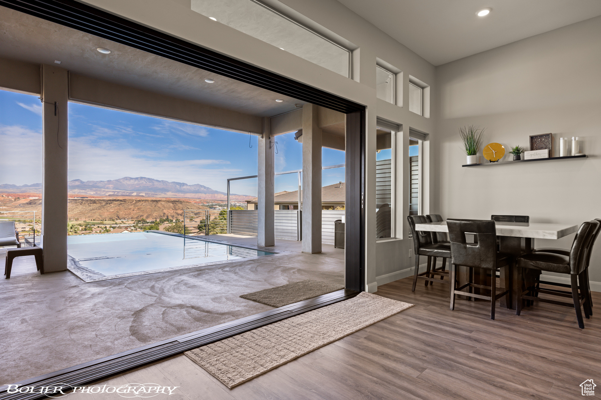 SOUTHGATE VIEWS - Residential
