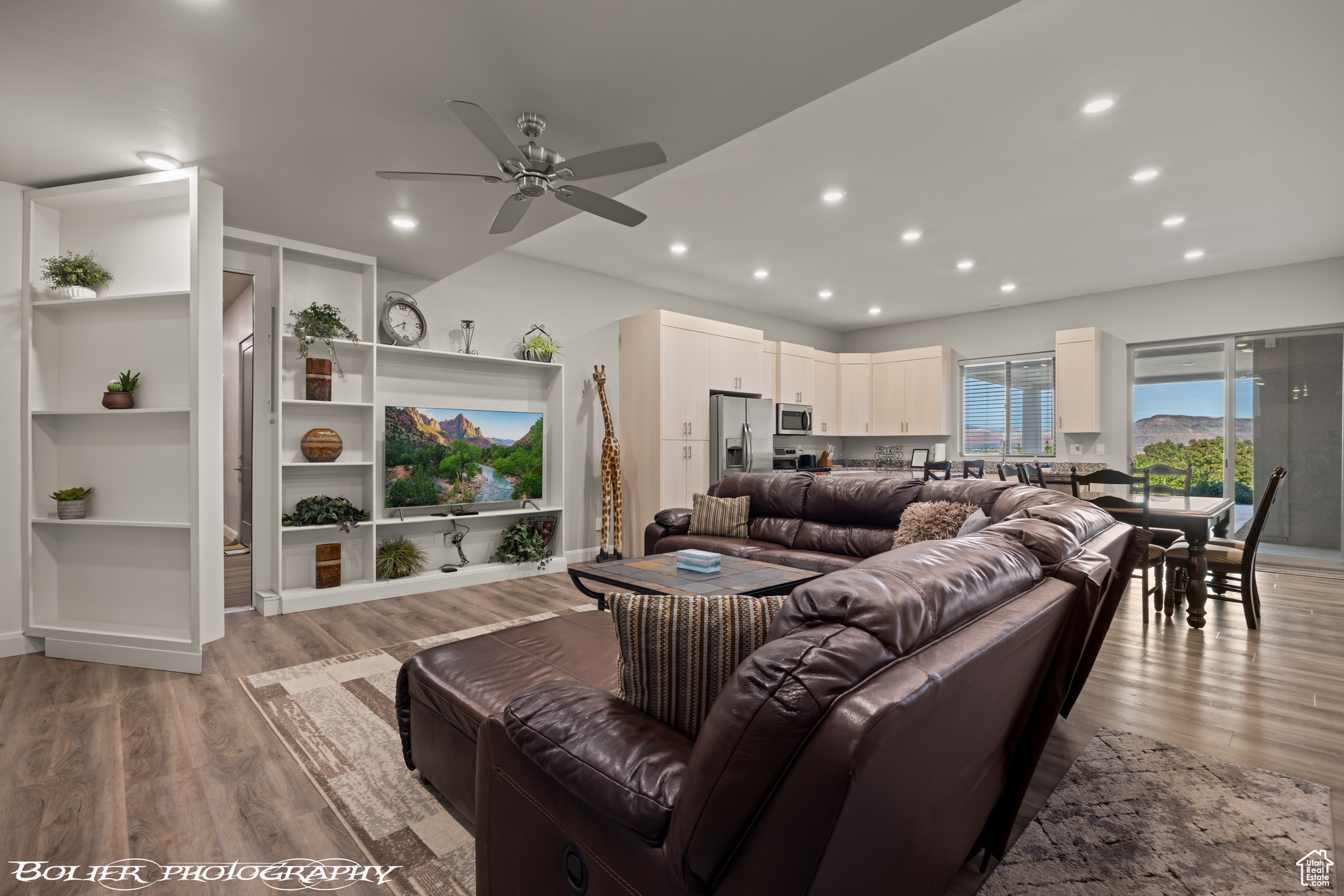 SOUTHGATE VIEWS - Residential