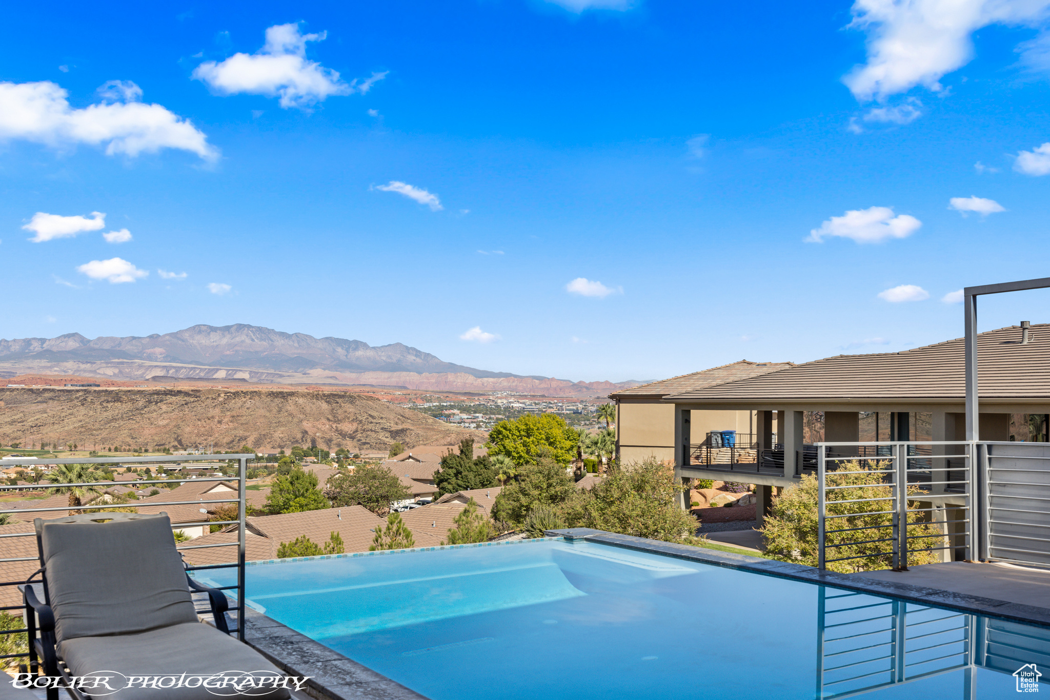SOUTHGATE VIEWS - Residential