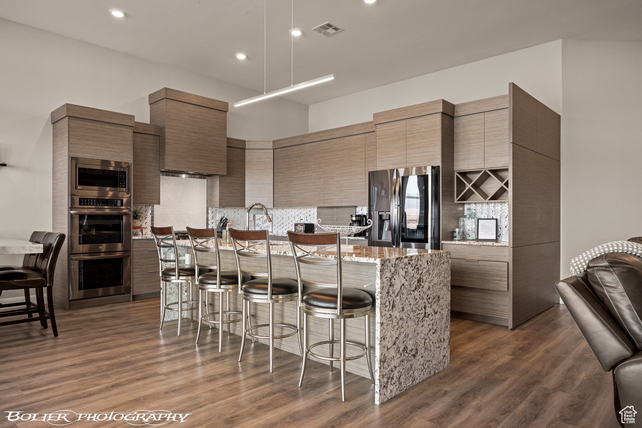 SOUTHGATE VIEWS - Residential