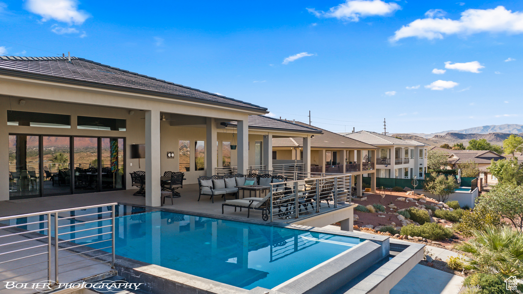 SOUTHGATE VIEWS - Residential