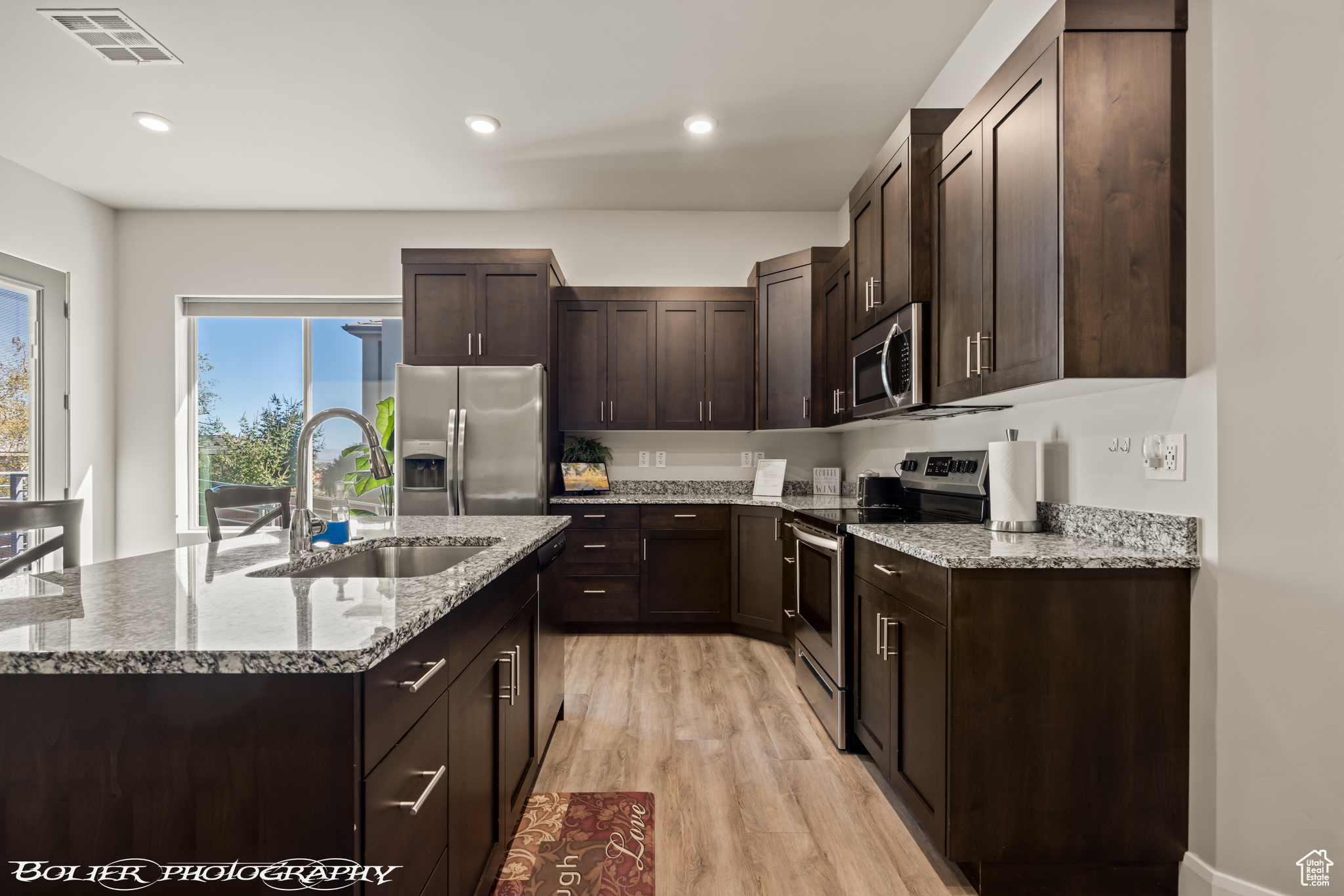 SOUTHGATE VIEWS - Residential