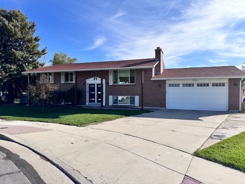 6918 S HARVEST CIR W West Jordan UT 84084