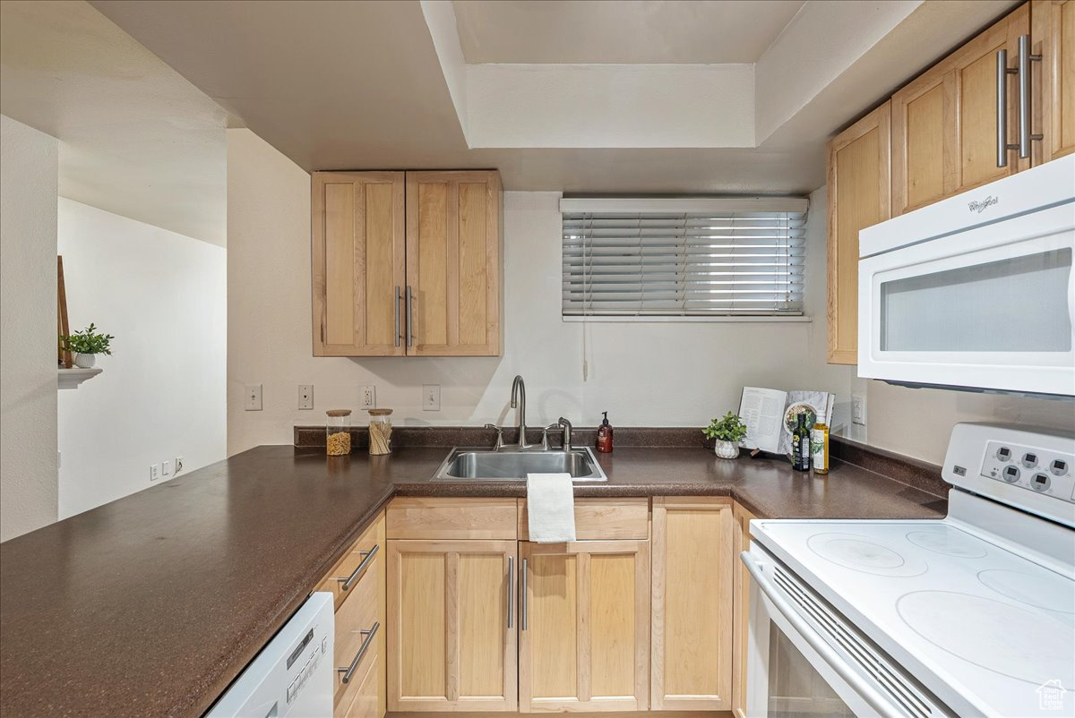 WOOD POINT CONDO - Residential