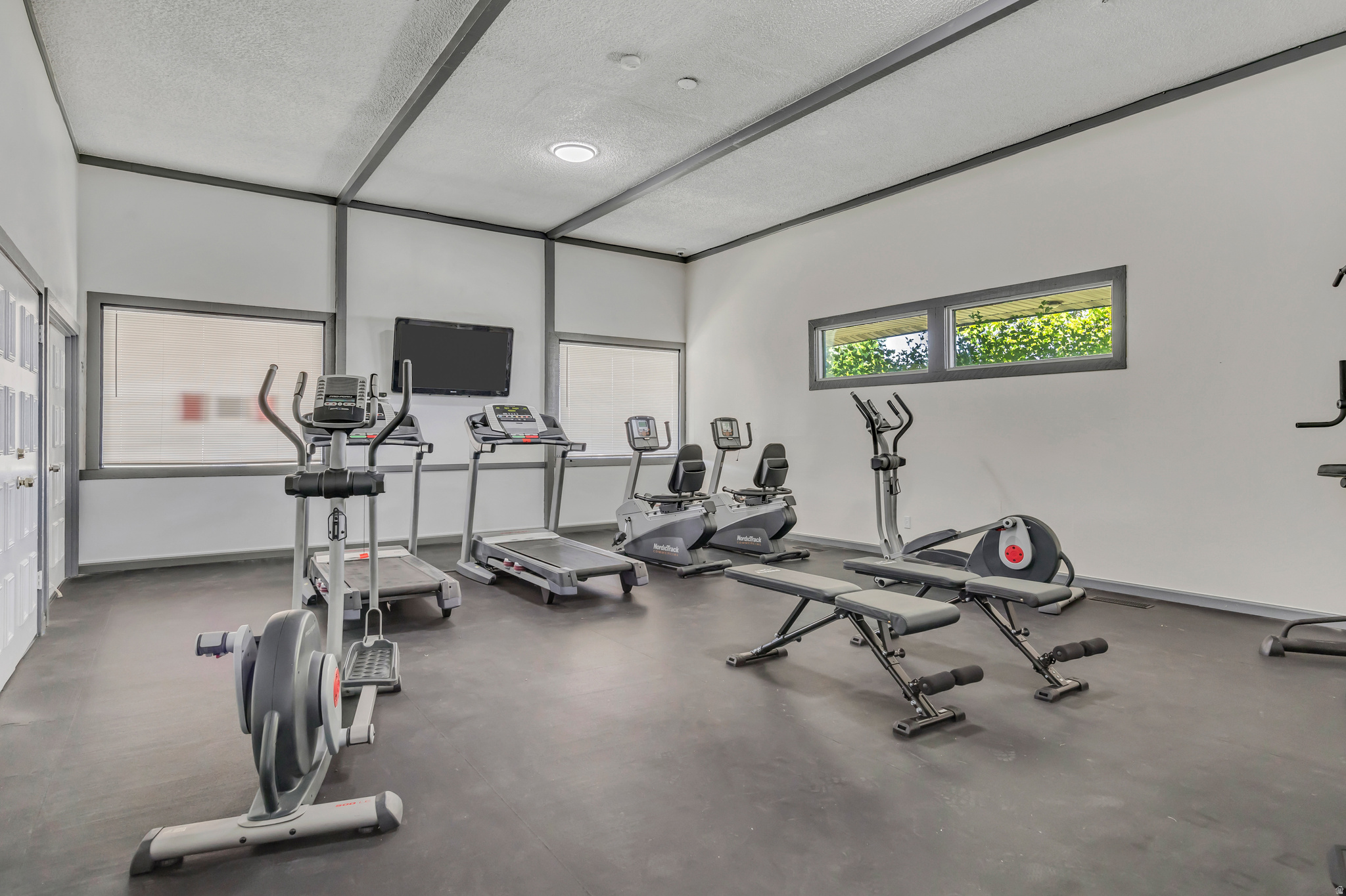 MOUNTAIN VIEW - Residential