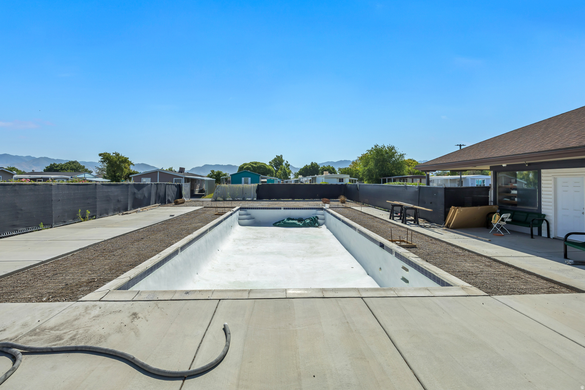 MOUNTAIN VIEW - Residential