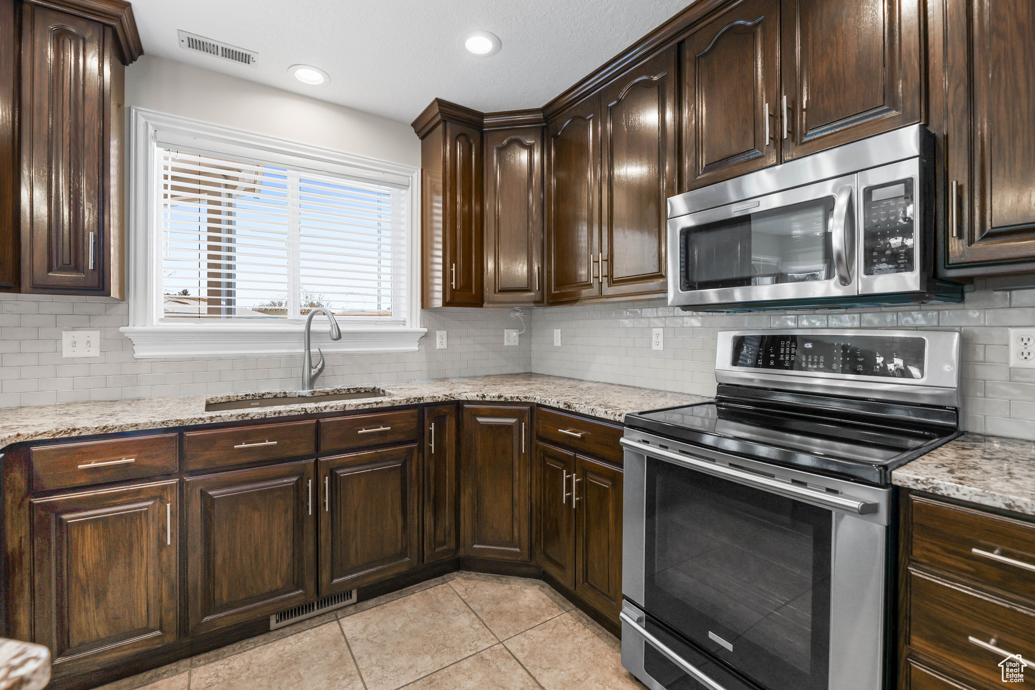 109 S 1025, Kaysville, Utah image 15