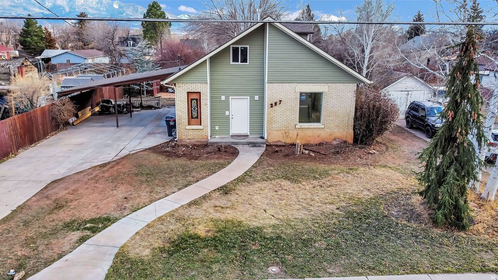 Photo of 257 W 100 N, Richfield, UT 84701 (MLS # 2141715)