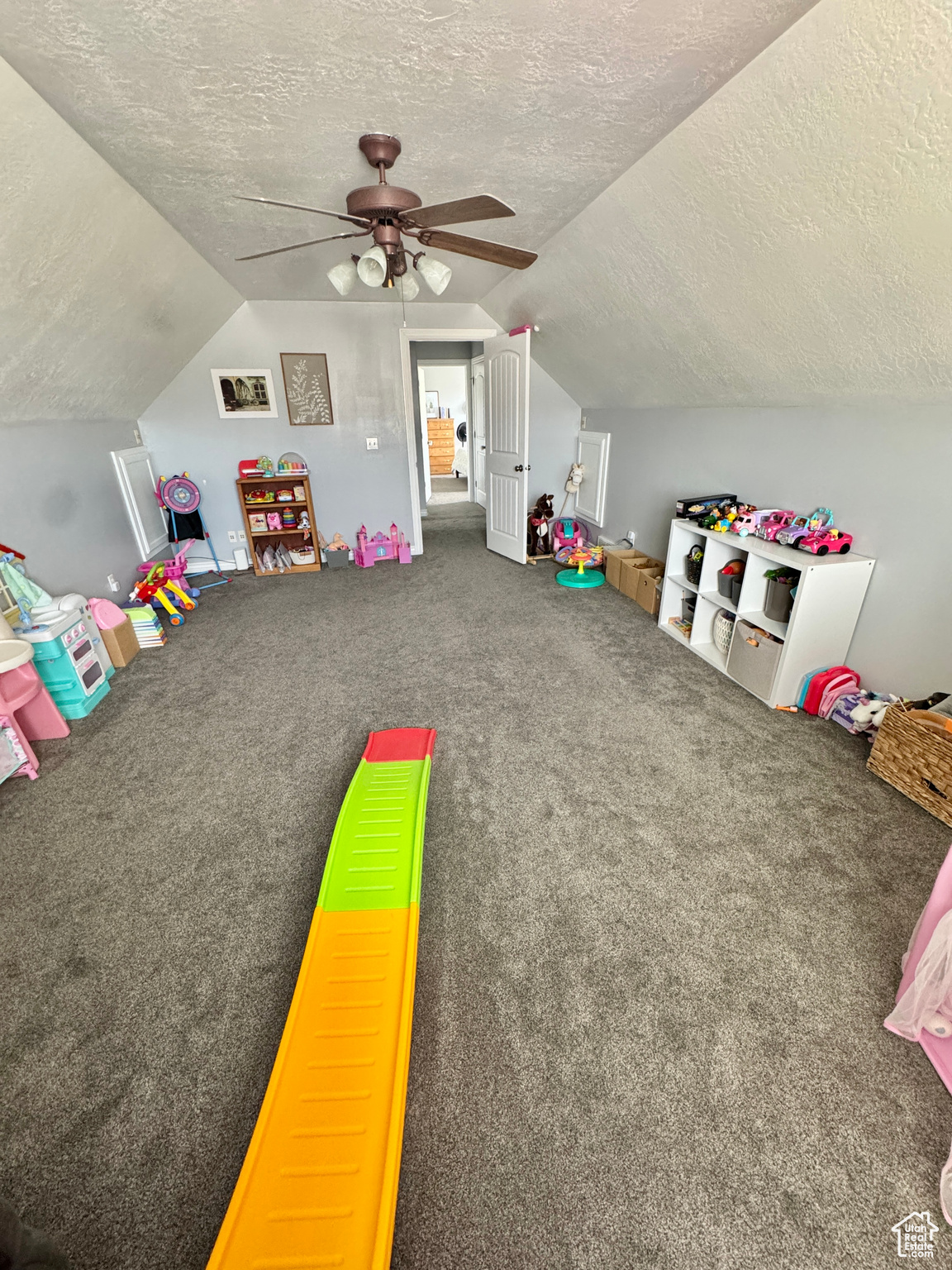 RIVER VALLEY - Residential