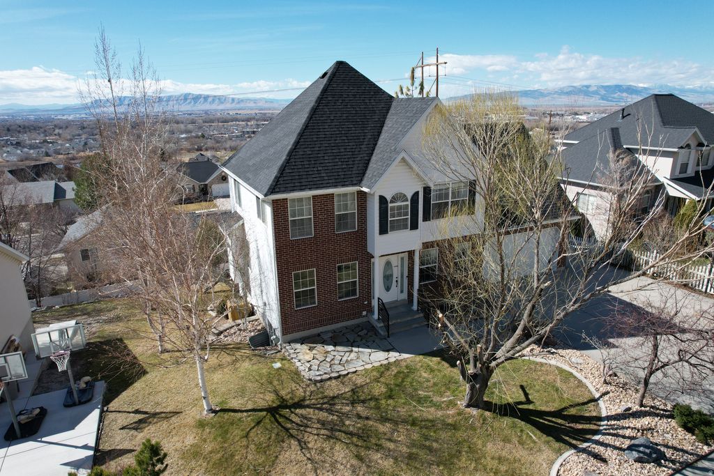 Photo of 1083 N 700 E, Springville, UT 84663 (MLS # 2139692)