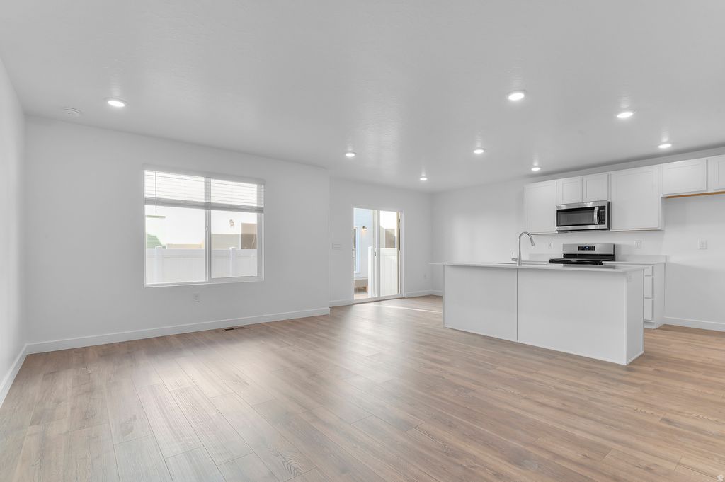 Photo of 294 E GLENCOE DR N #1074, Lehi, UT 84048 (MLS # 2128478)