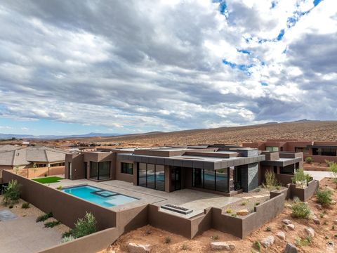 Homes For Sale - 679 S Juniper Way<br/> Ivins, UT 84738