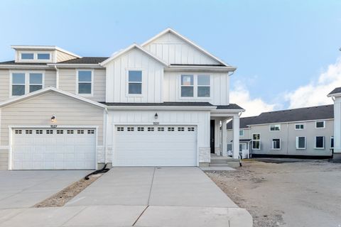 Photo of 1531 W BANNER DR #840, Saratoga Springs, UT 84045 (MLS # 2126681)