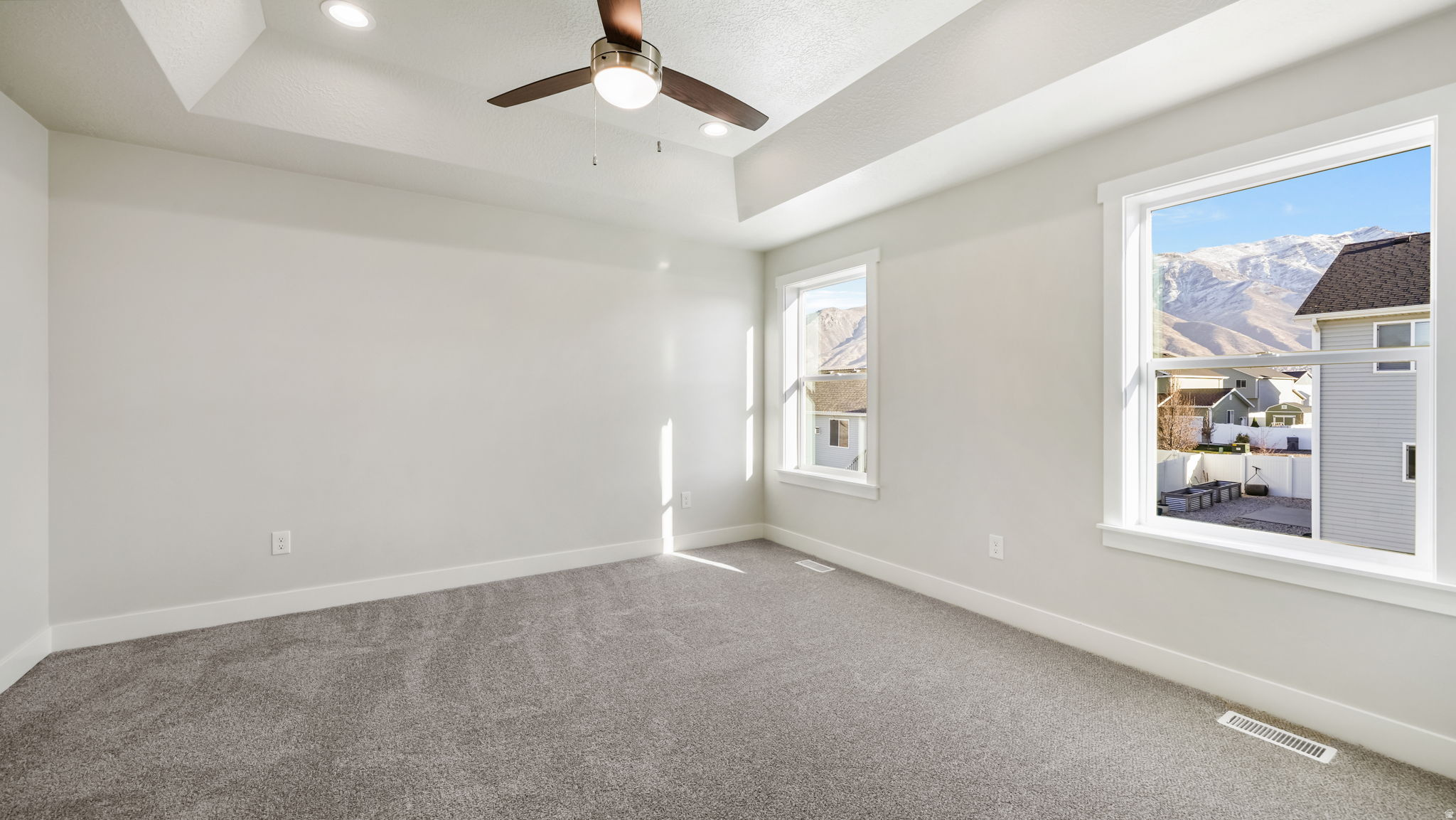 APPLE HOLLOW - Residential