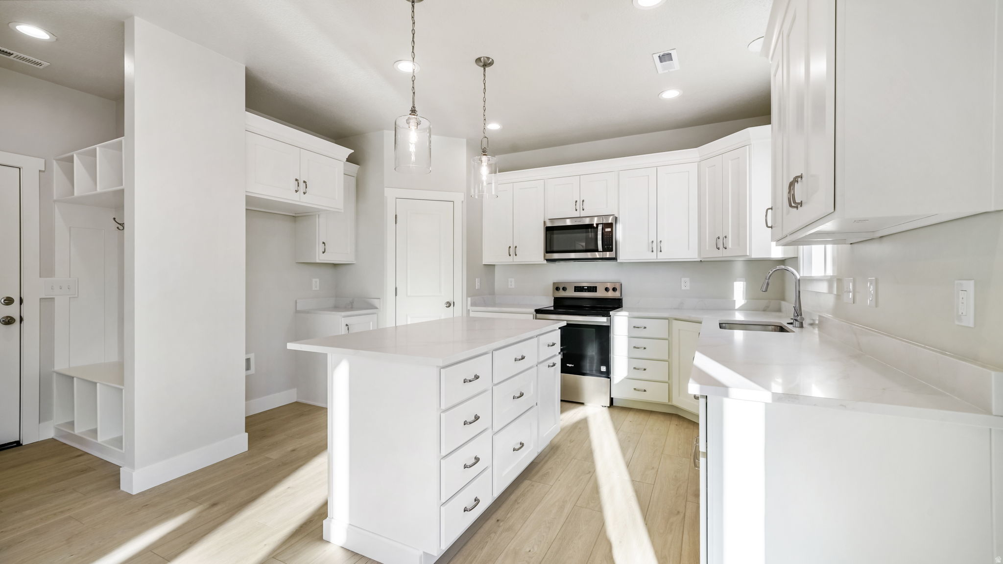 APPLE HOLLOW - Residential