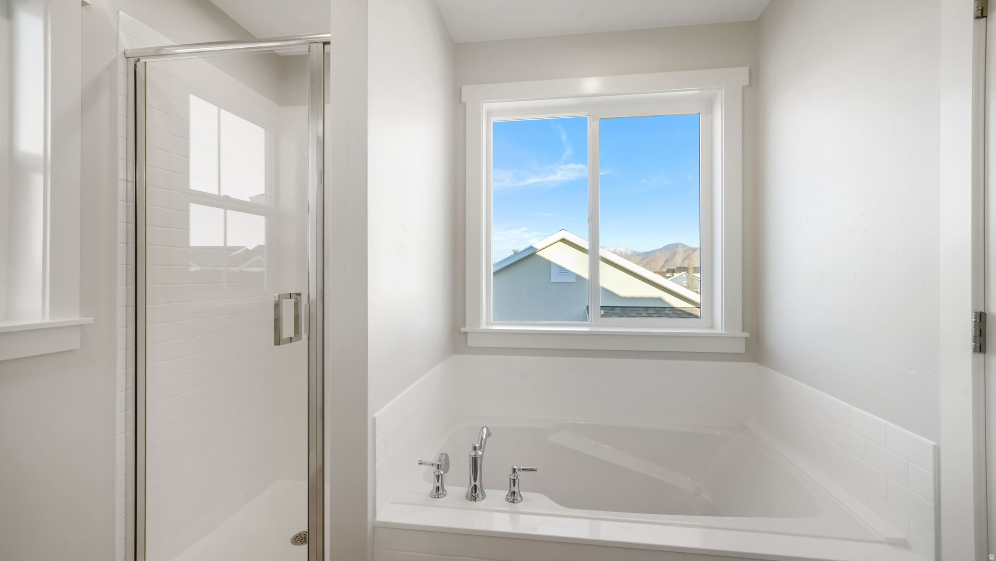 APPLE HOLLOW - Residential