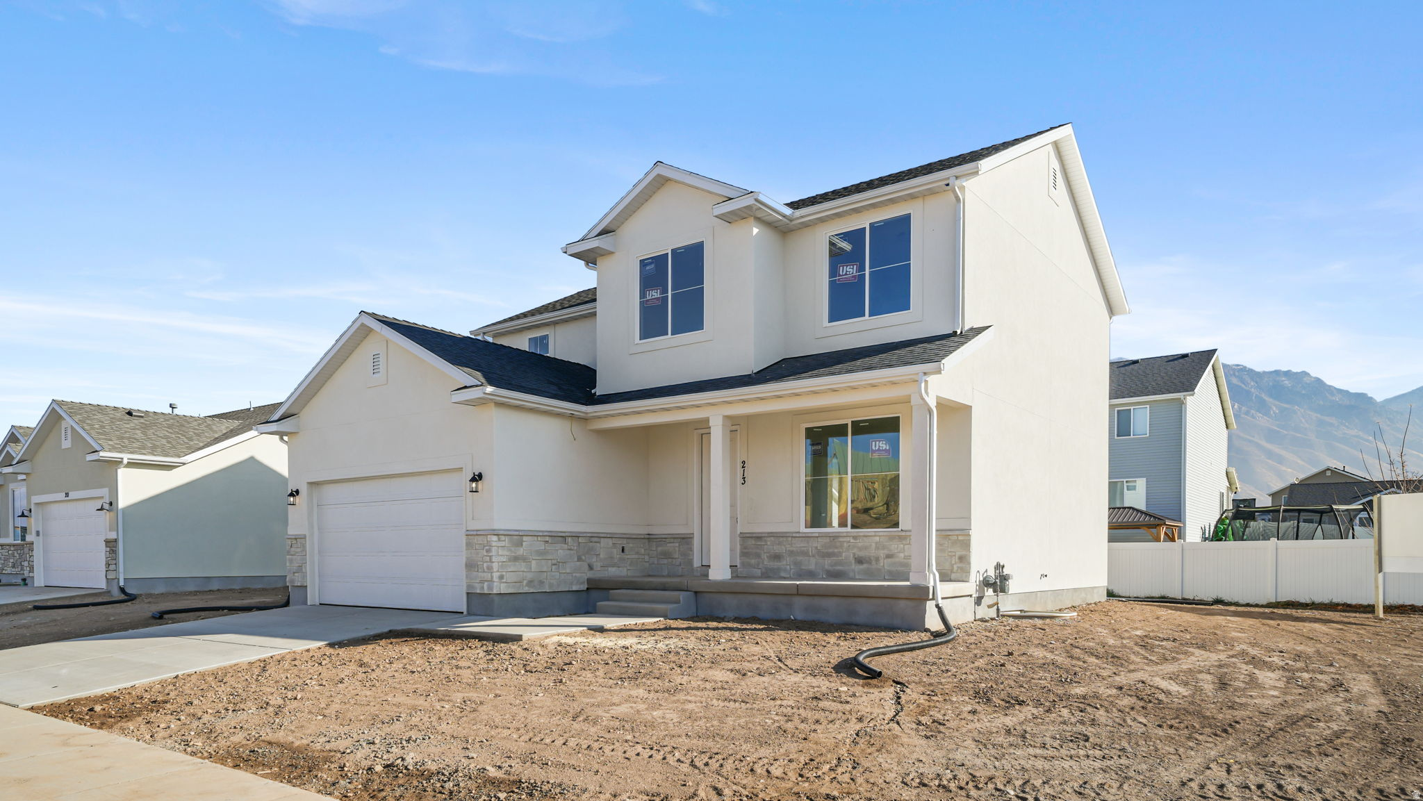 APPLE HOLLOW - Residential