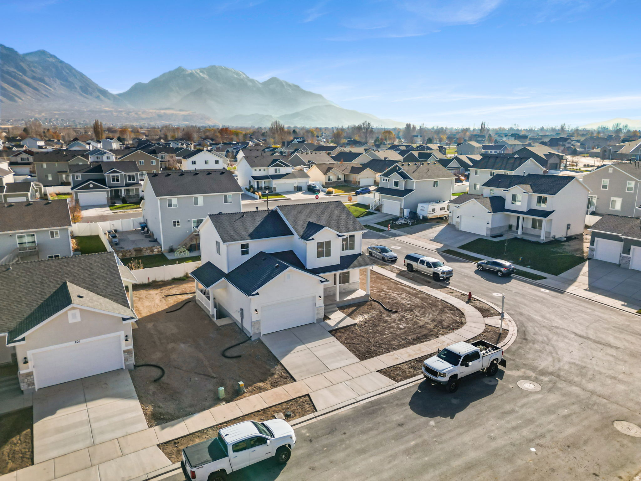 APPLE HOLLOW - Residential