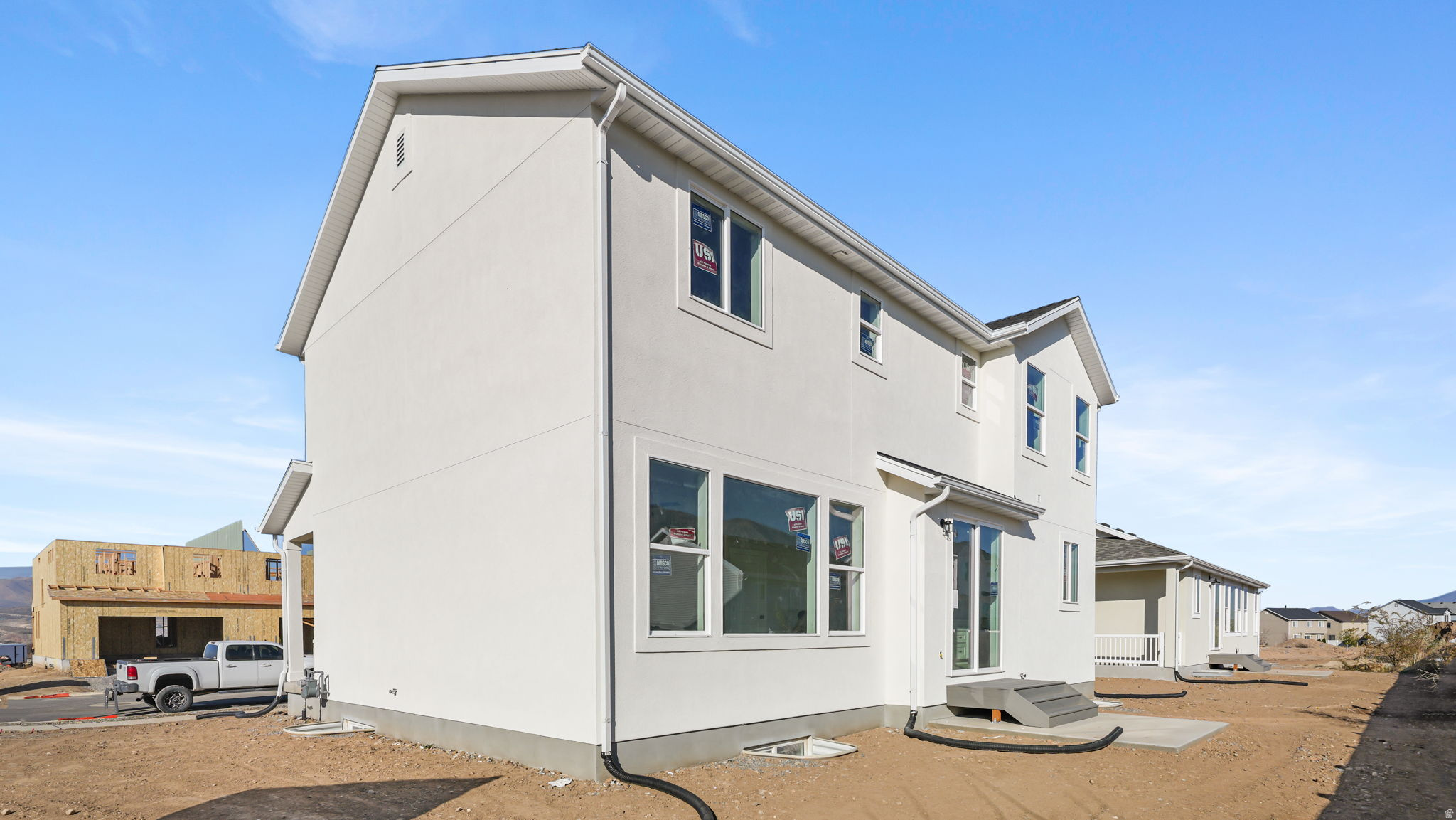 APPLE HOLLOW - Residential