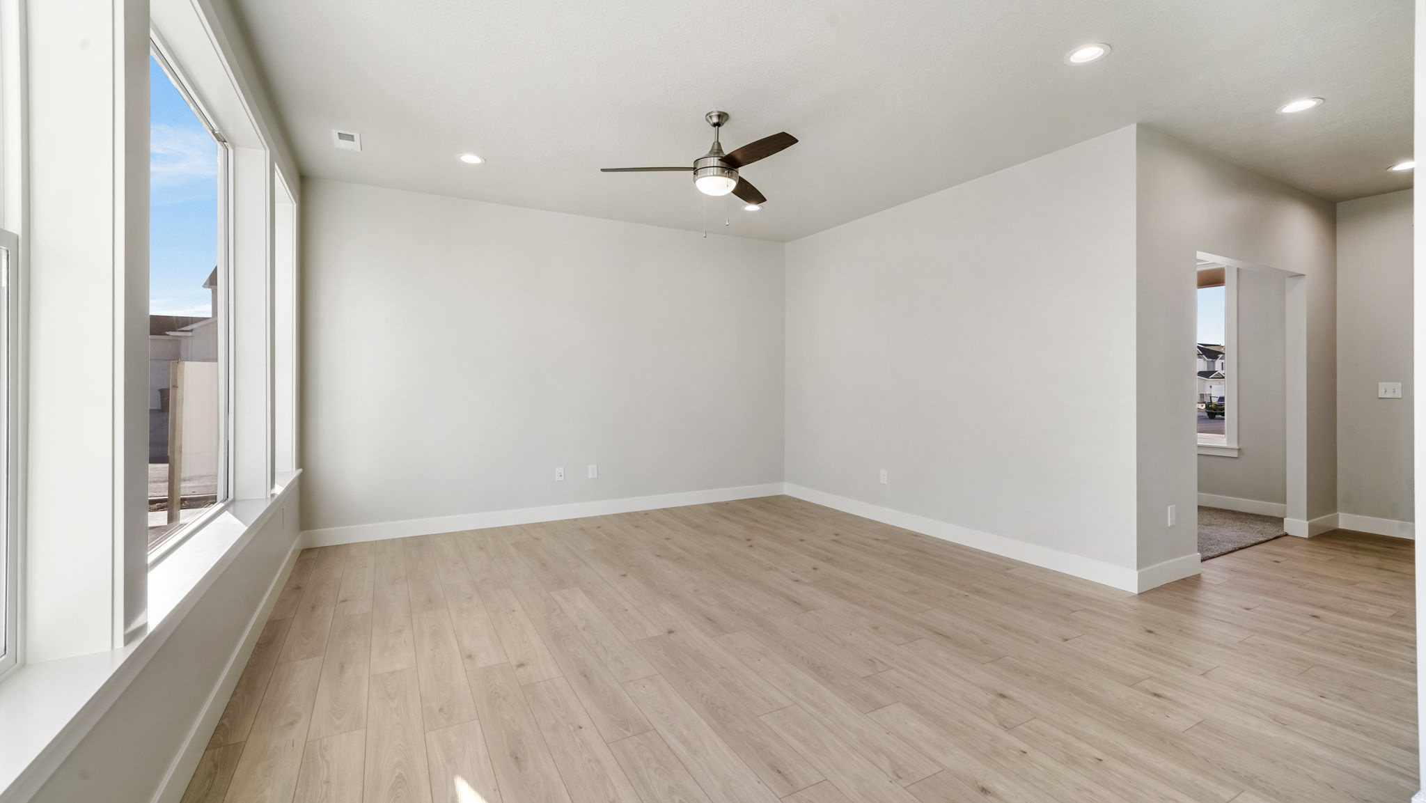 APPLE HOLLOW - Residential