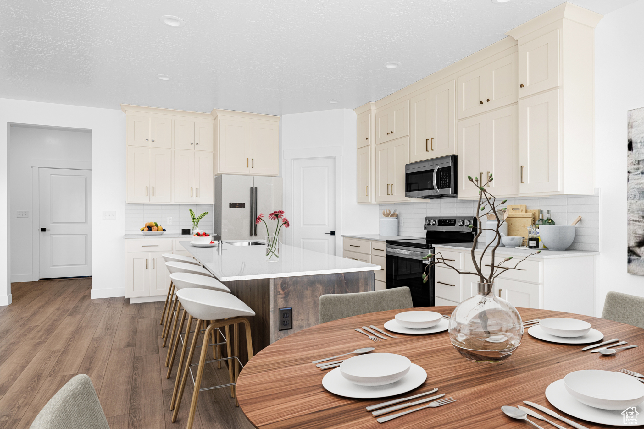 OAKRIDGE COVE - Residential