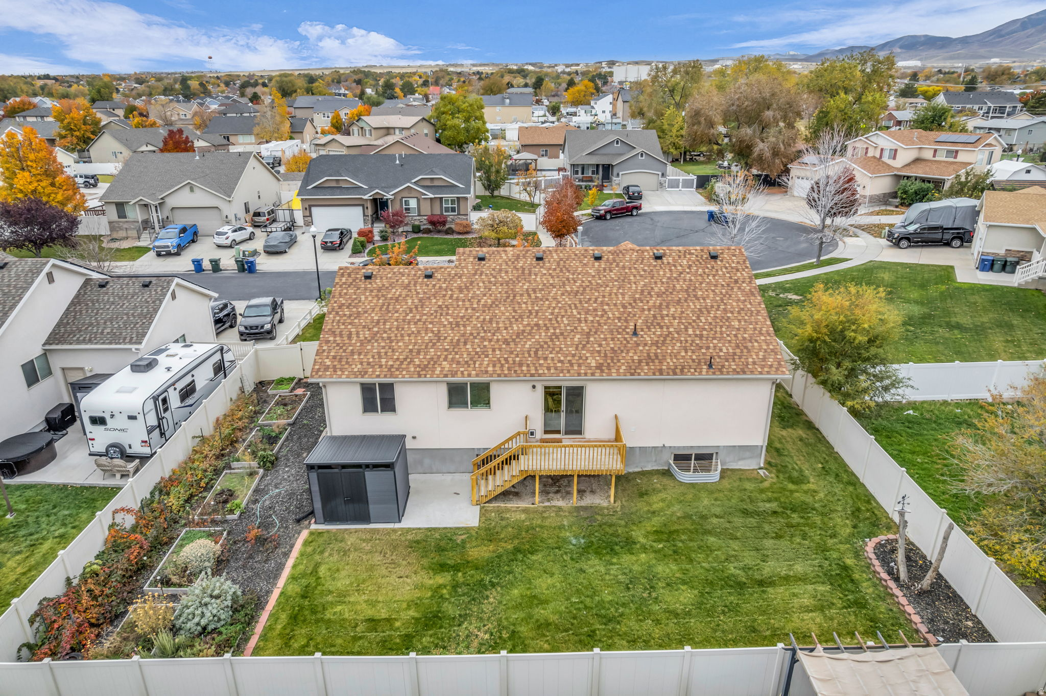 HUNTER WILLOWS PHASE 1 - Residential