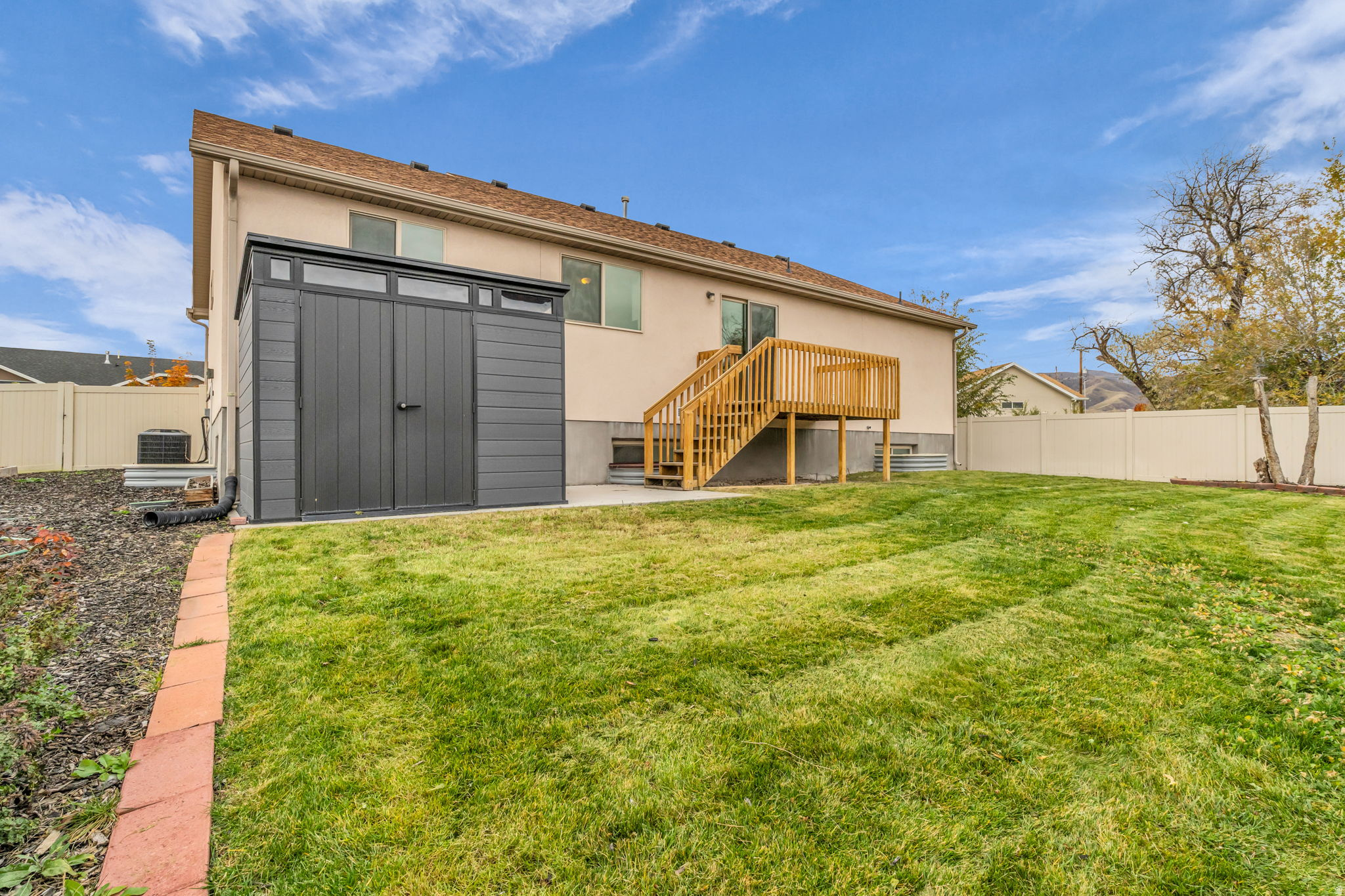 HUNTER WILLOWS PHASE 1 - Residential