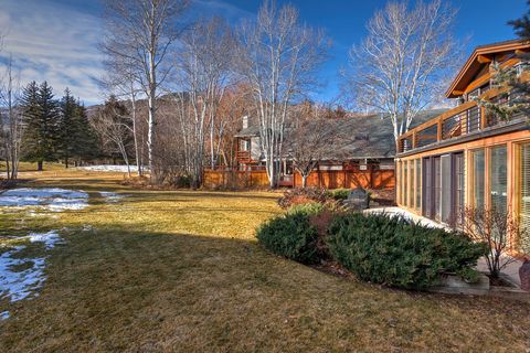 Tiny photo for 4 BONANZA CT, Park City, UT 84060 (MLS # 2127955)