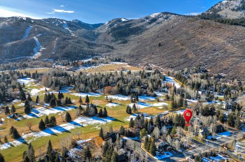 Tiny photo for 4 BONANZA CT, Park City, UT 84060 (MLS # 2127955)