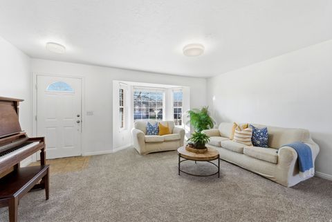 Tiny photo for 416 N 250 W, Payson, UT 84651 (MLS # 2126414)