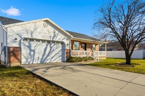 Tiny photo for 416 N 250 W, Payson, UT 84651 (MLS # 2126414)