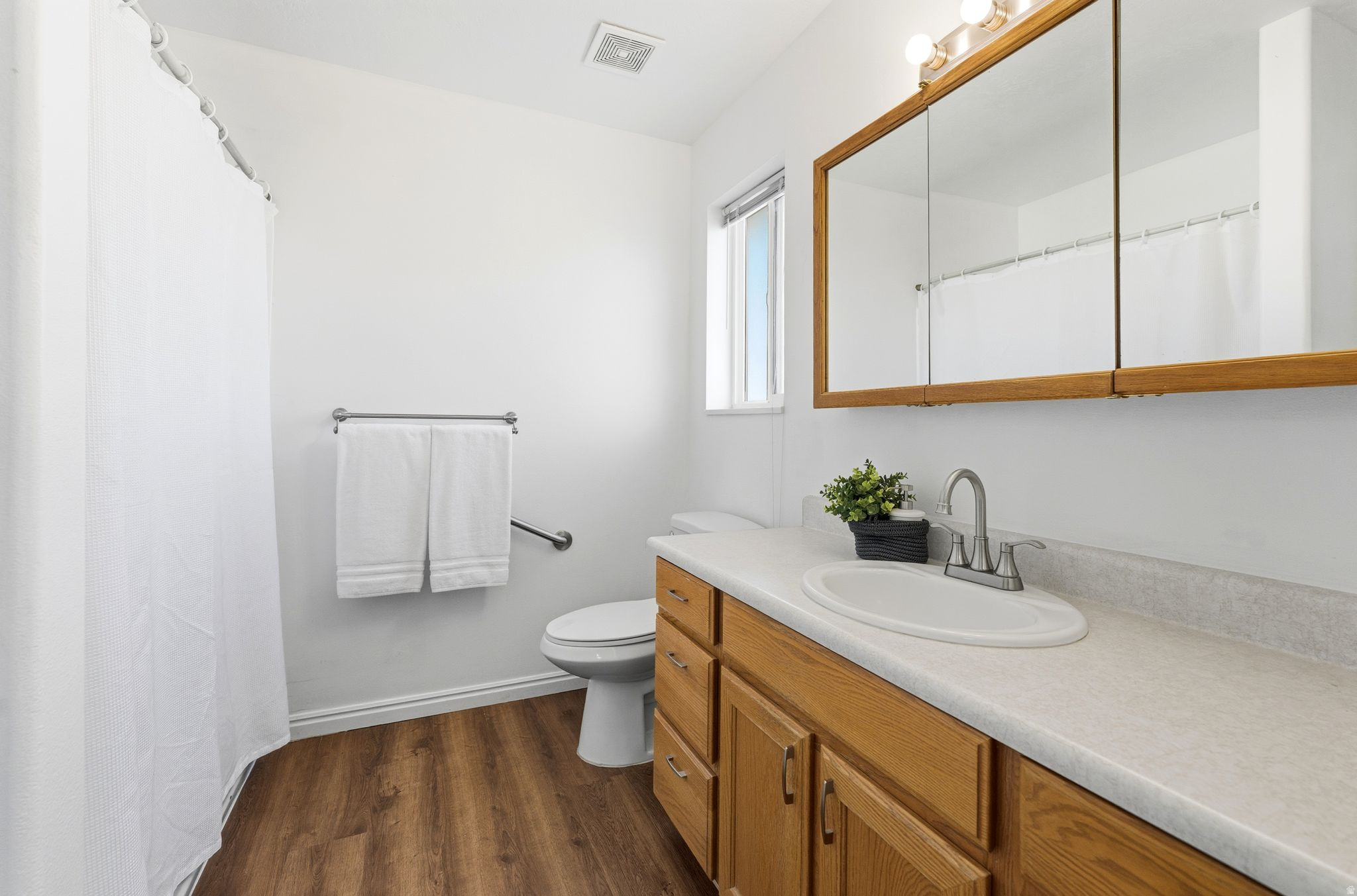 DIXON GROVE - Residential