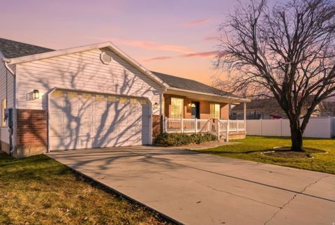Tiny photo for 416 N 250 W, Payson, UT 84651 (MLS # 2126414)