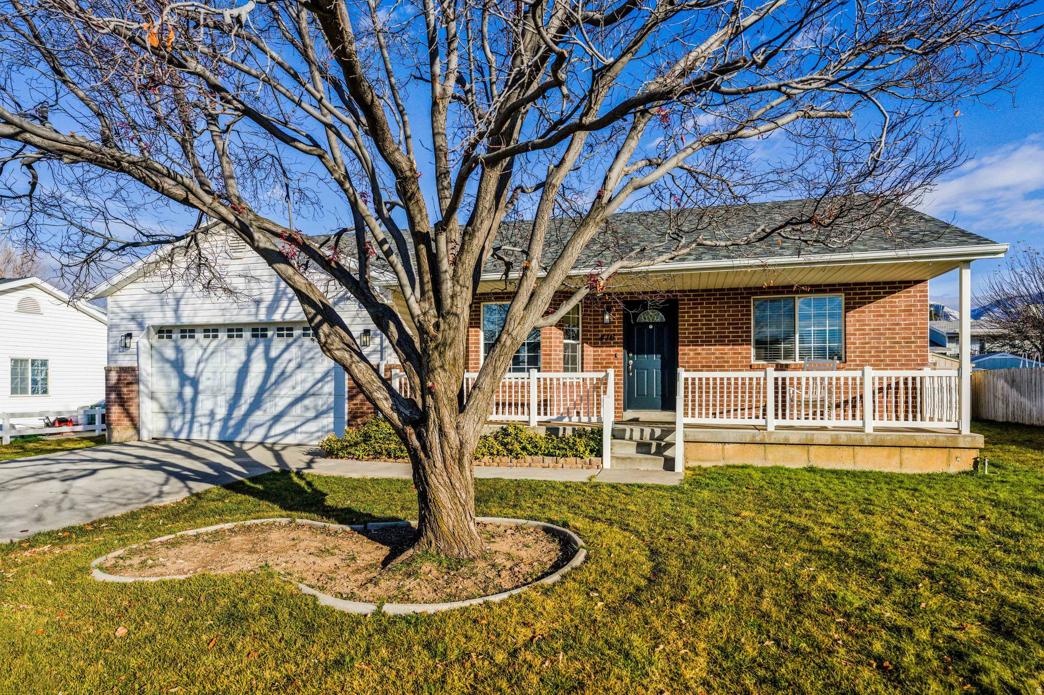 DIXON GROVE - Residential