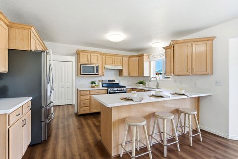 Tiny photo for 416 N 250 W, Payson, UT 84651 (MLS # 2126414)