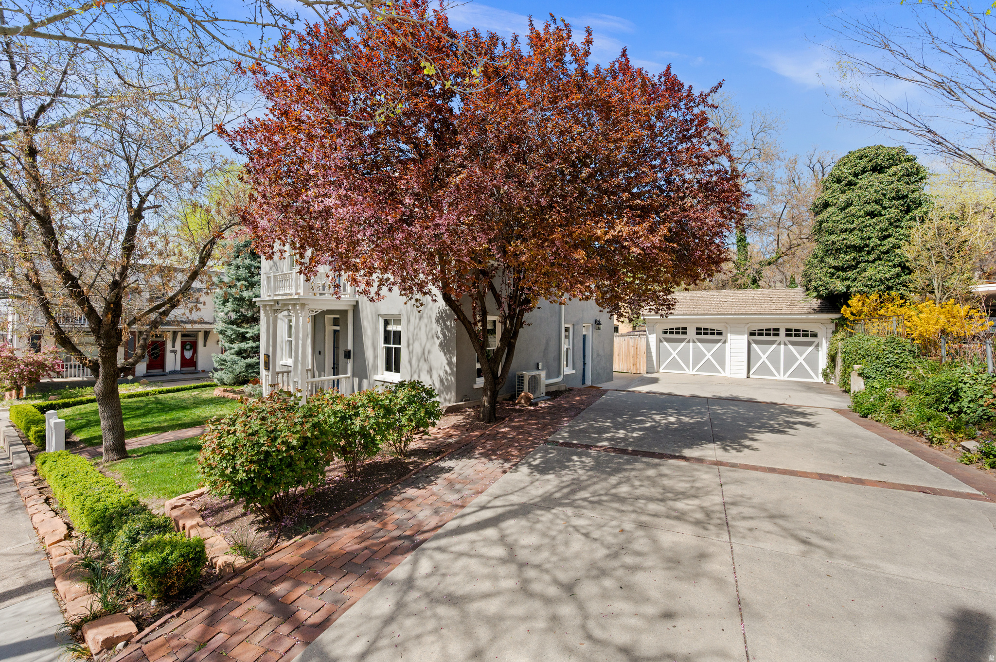 CAPITOL HILL - Residential