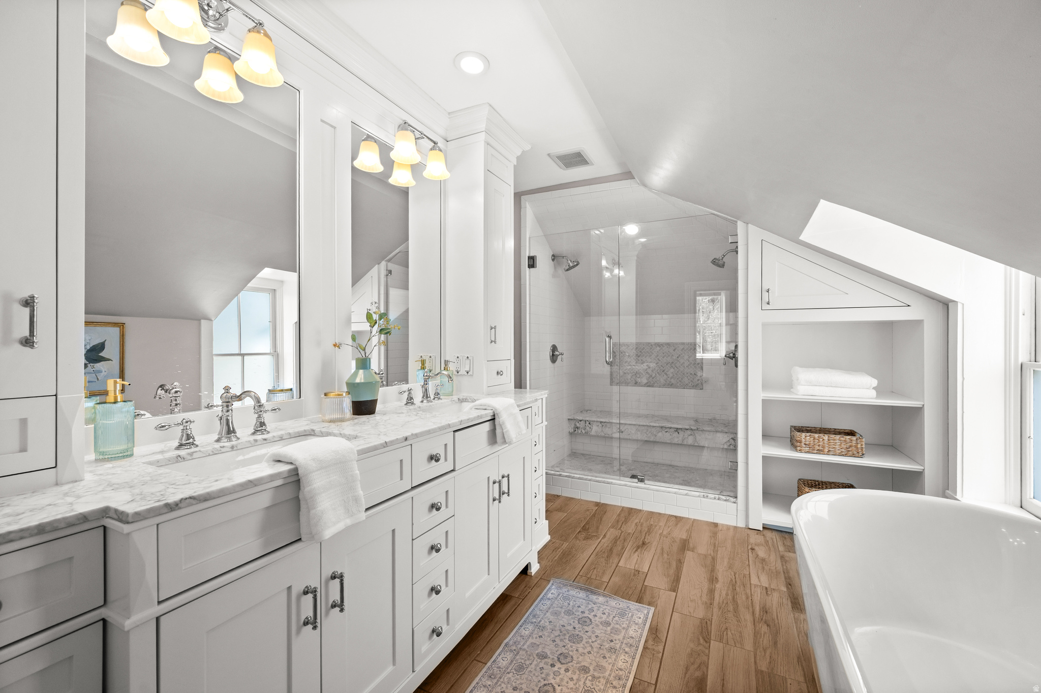 CAPITOL HILL - Residential