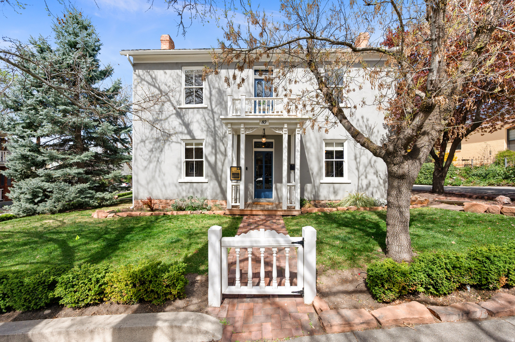 CAPITOL HILL - Residential